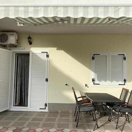 Apartmani Znaor Baška Voda Dış mekan fotoğraf