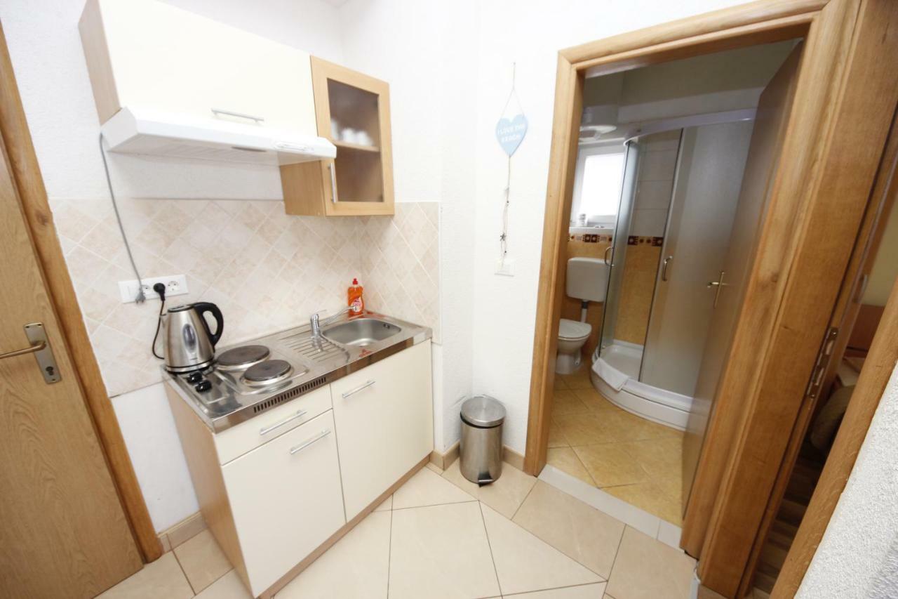 Apartmani Znaor Baška Voda Dış mekan fotoğraf