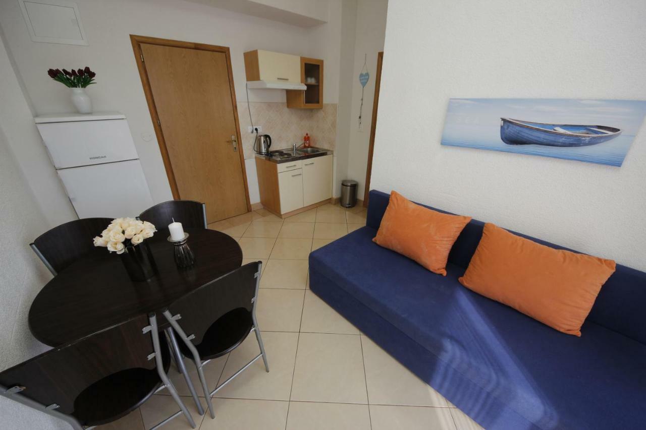 Apartmani Znaor Baška Voda Dış mekan fotoğraf