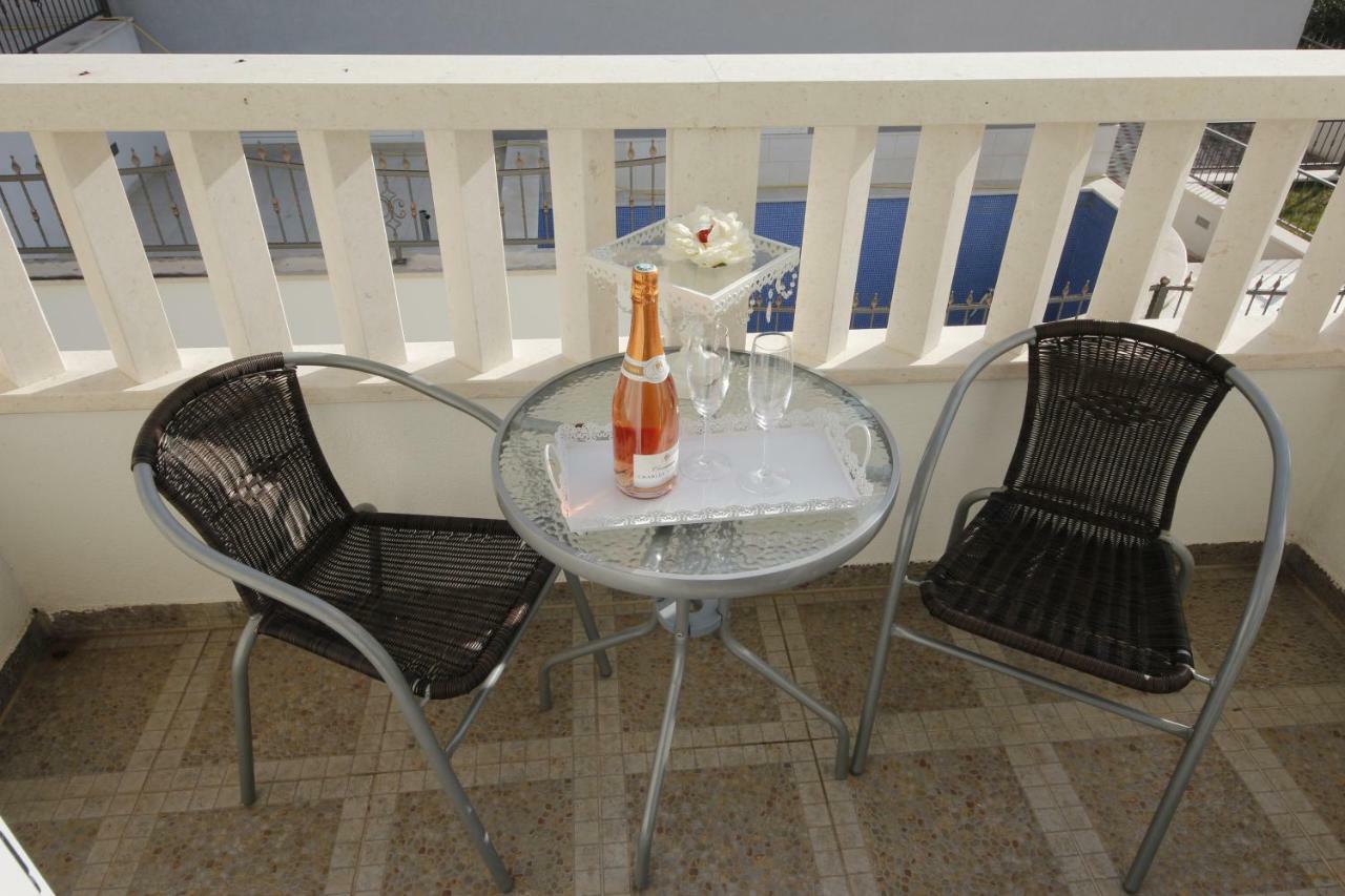 Apartmani Znaor Baška Voda Dış mekan fotoğraf