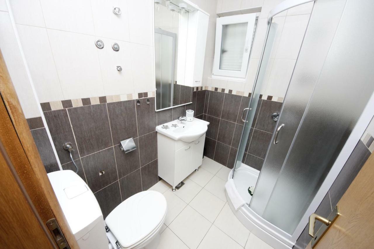 Apartmani Znaor Baška Voda Dış mekan fotoğraf